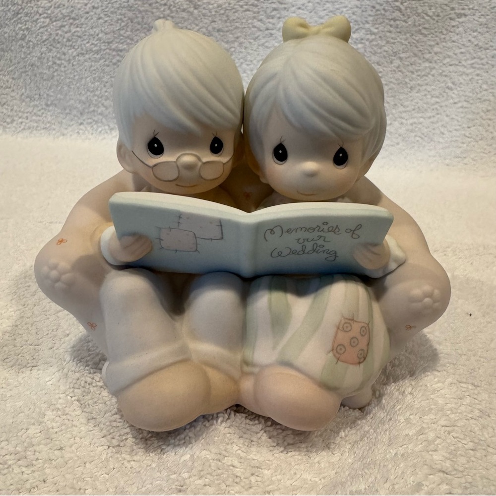 Precious Moments “Memories of our Wedding” figurine